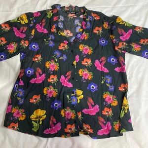 Tolani collection button front top with ruffle detail